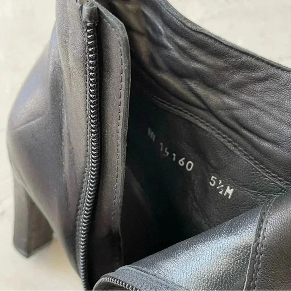 Stuart Weitzman Black Leather Back Zip Ankle Boots Booties Size 5.5M - Picture 10 of 11